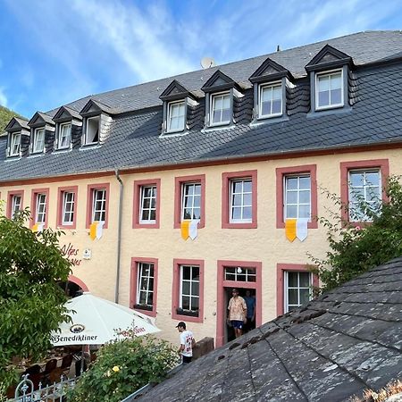 Hotel Altes Pfarrhaus Auw an der Kyll Esterno foto